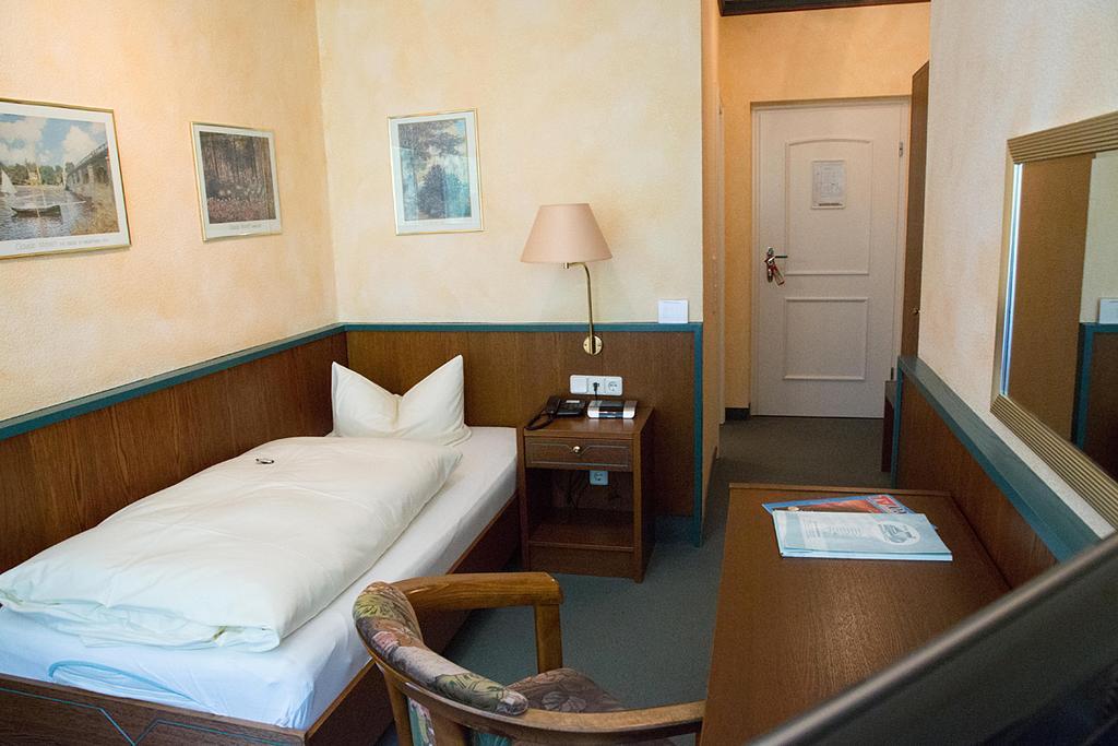 Hotel Reifenstein Kleinbartloff Esterno foto