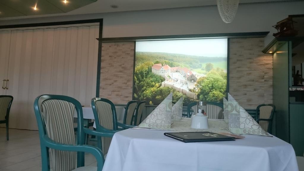 Hotel Reifenstein Kleinbartloff Esterno foto