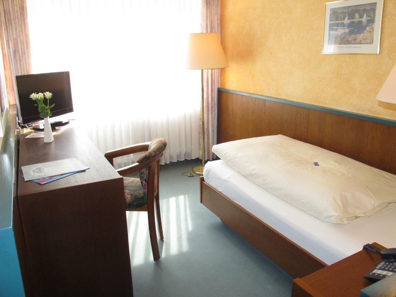 Hotel Reifenstein Kleinbartloff Esterno foto